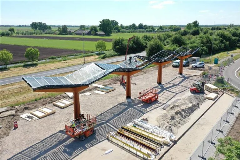 Fast Charging Station Solar Carport — Carport solar